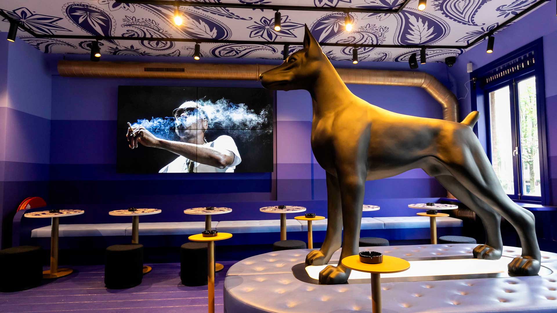 Snoop Dogg's coffeeshop in Amsterdam